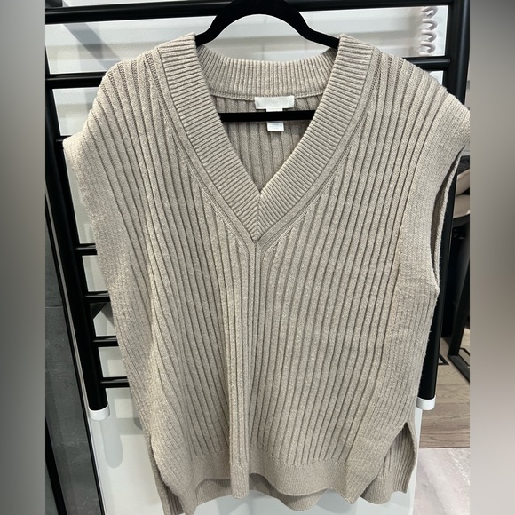 CREAM RIBBED KNIT VEST - Picture 1 of 3